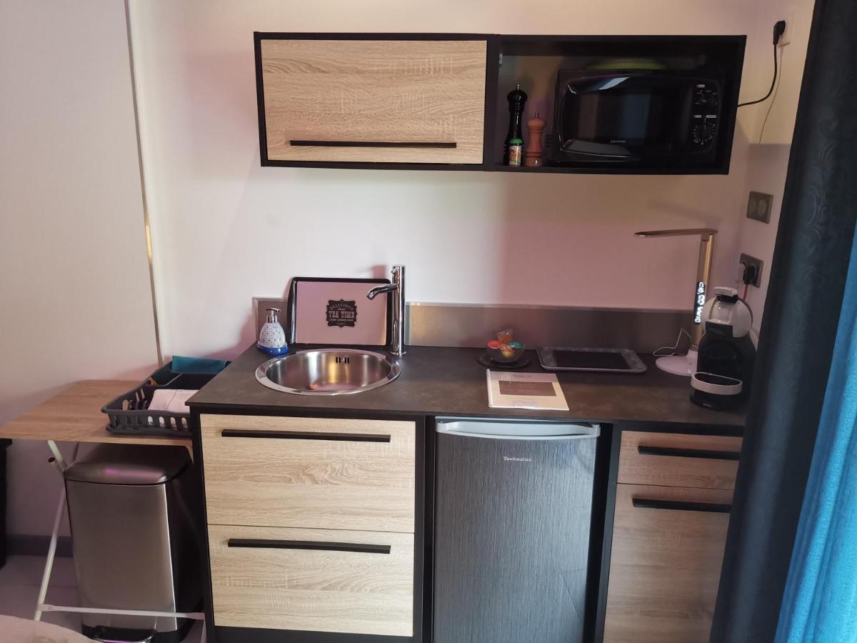 Hostal 170 Room 16 Service Appartement Le Tampon Eksteriør billede